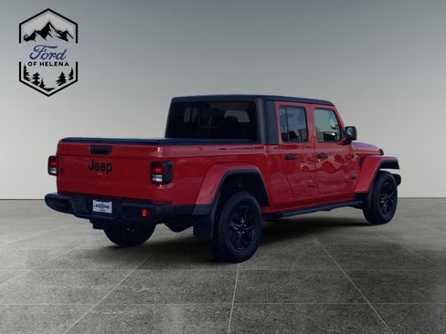 Used 2023 Jeep Gladiator Sport image 5