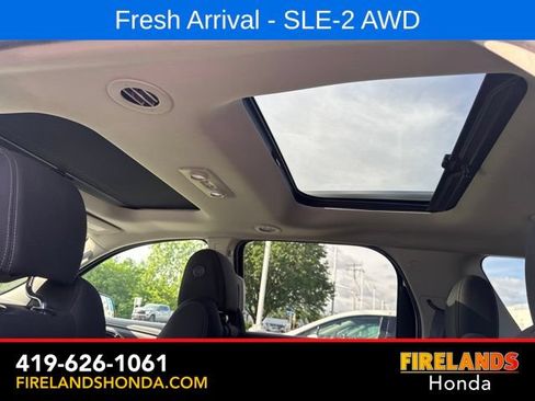 Used 2015 GMC Acadia SLE AWD/4WD image 30