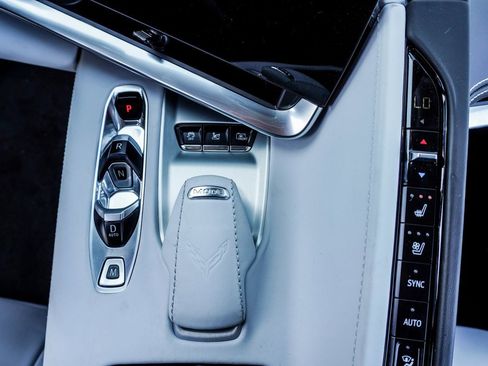 Used 2024 Chevrolet Corvette Stingray Premium Conv w/ Z51 Performance Package image 19