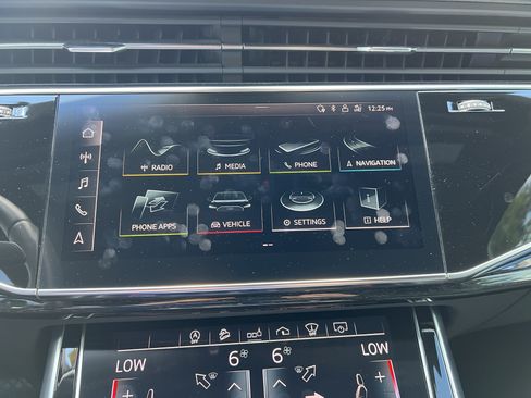 Used 2020 Audi Q7 3.0T Prestige w/ Prestige Package AWD/4WD image 24