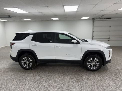 New 2026 Chevrolet Equinox LT w/ Convenience Package II AWD/4WD image 9