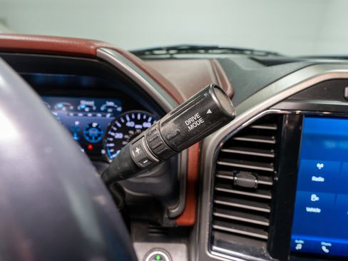 Used 2022 Ford F350 Platinum image 33