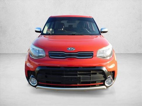 Used 2018 Kia Soul ! FWD image 2