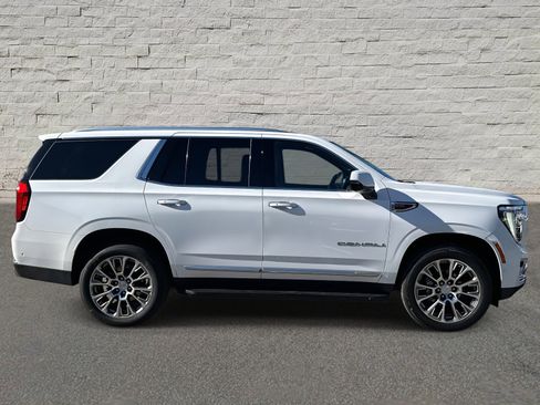 Used 2025 GMC Yukon Denali image 4