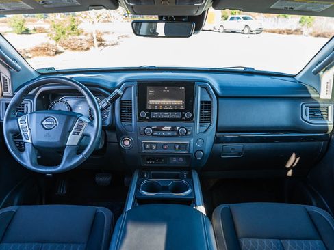 Used 2024 Nissan Titan SV w/ SV Convenience Package image 22