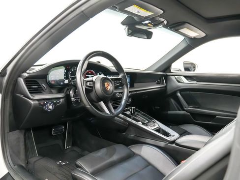 Used 2020 Porsche 911 Carrera 4S AWD/4WD image 4