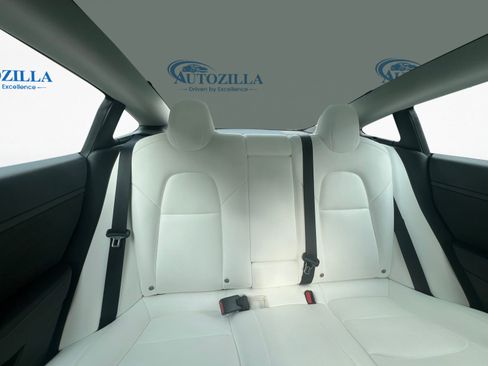 Used 2021 Tesla Model 3 Standard Range Plus image 12