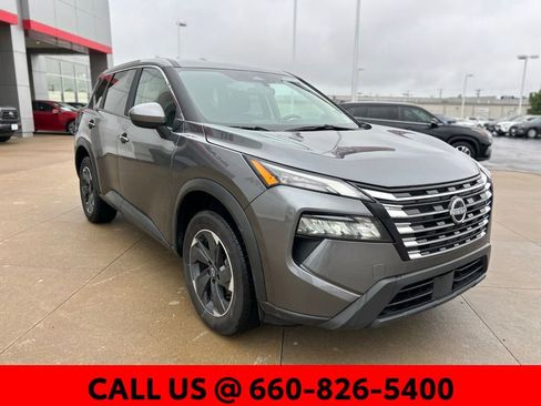 Used 2025 Nissan Rogue SV AWD/4WD image 4