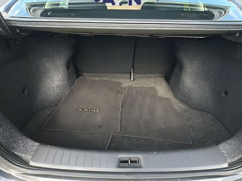 Used 2019 Nissan Sentra SR FWD image 15