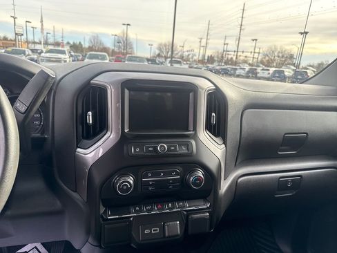 Used 2021 Chevrolet Silverado 1500 Custom image 17