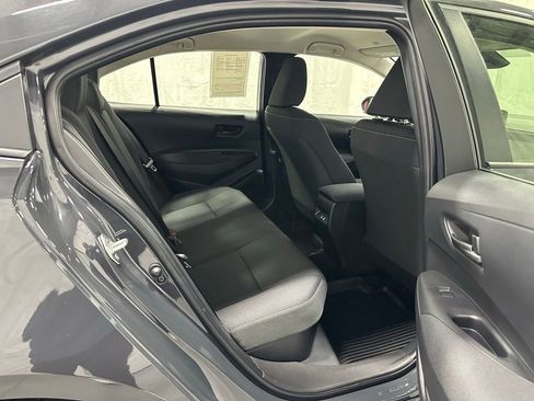 Used 2025 Toyota Corolla LE FWD image 51