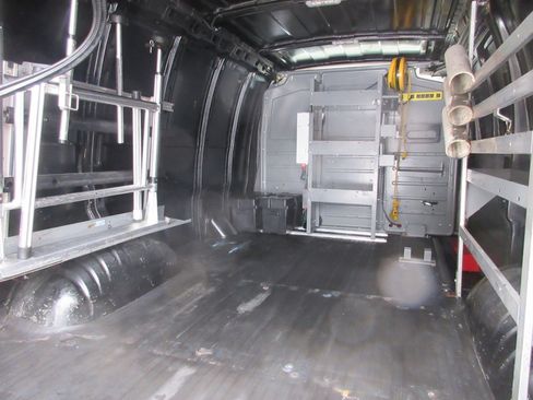 Used 2018 Chevrolet Express 2500 w/ Driver Convenience Package image 12