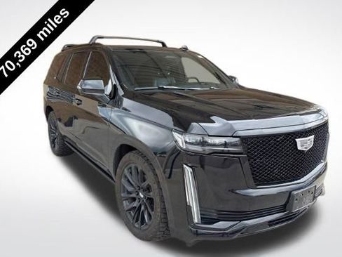 Used 2021 Cadillac Escalade Sport w/ Driver Assist Tech Package AWD/4WD image 3