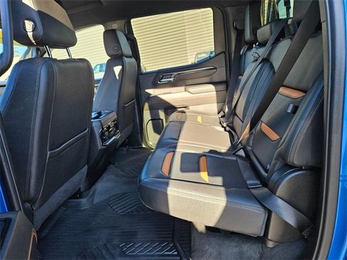 Used 2023 GMC Sierra 1500 AT4 w/ AT4 Premium Package image 15