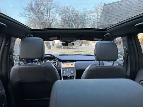 Used 2022 Land Rover Discovery Sport S image 33