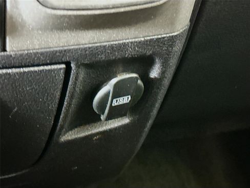 Used 2016 RAM 1500 Express image 24