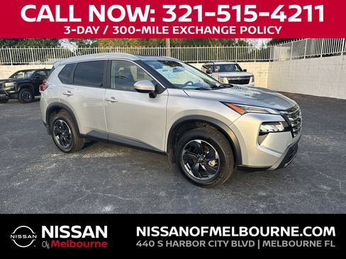 Used 2024 Nissan Rogue SV w/ SV Premium Package FWD image 1