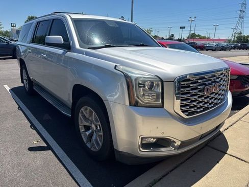 Used 2015 GMC Yukon XL SLT AWD/4WD image 3