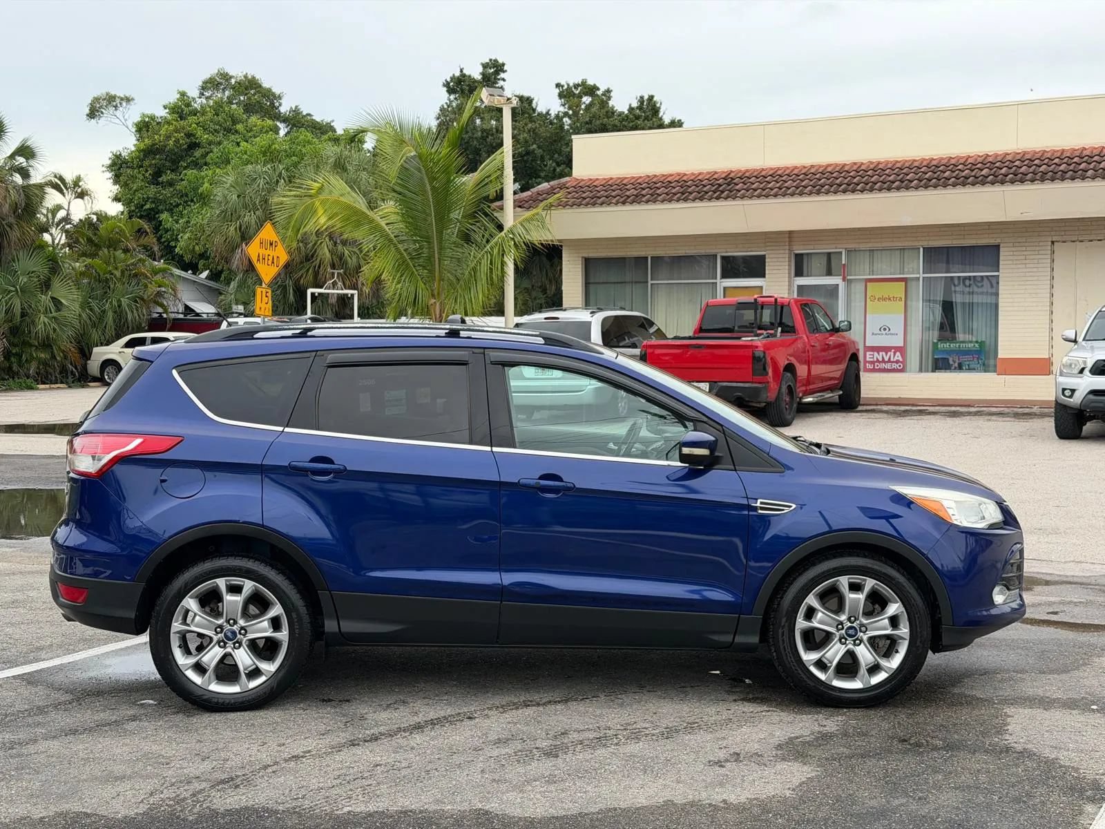 Used 2013 Ford Escape SEL FWD image 4
