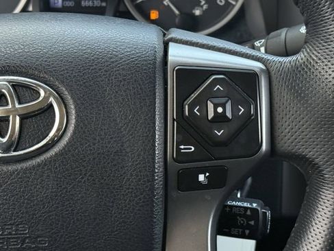 Used 2017 Toyota Tacoma SR5 image 16