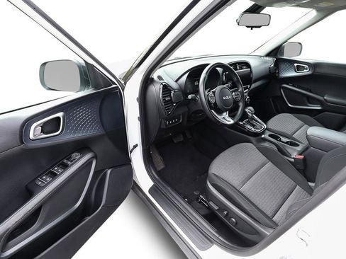 Used 2023 Kia Soul EX FWD image 11