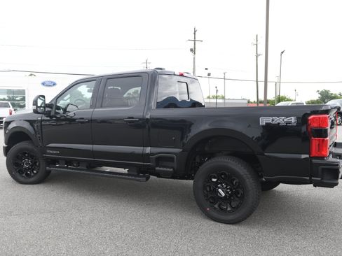 New 2026 Ford F250 Lariat w/ Black Appearance Package AWD/4WD image 10