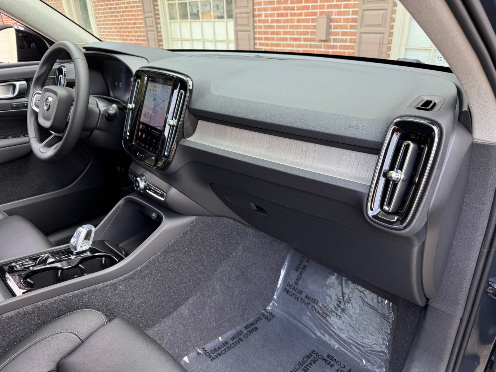 Used 2026 Volvo XC40 B5 Ultra w/ Climate Package AWD/4WD image 15