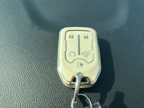 Used 2022 GMC Terrain SLE w/ Driver Convenience Package FWD image 34