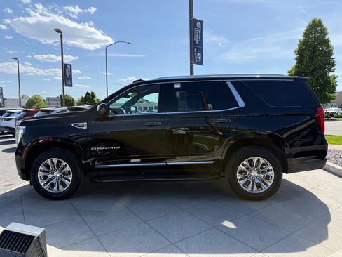 Used 2025 GMC Yukon Denali AWD/4WD image 9