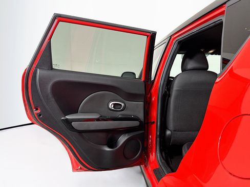 Used 2019 Kia Soul + FWD image 26