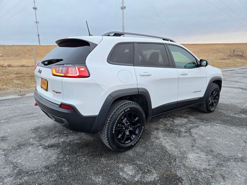 Used 2019 Jeep Cherokee Trailhawk w/ Comfort/Convenience Group image 3