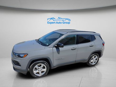 Used 2024 Jeep Compass Latitude AWD/4WD image 35