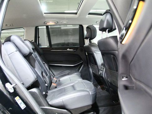 Used 2017 Mercedes-Benz GLS 550 4MATIC image 26