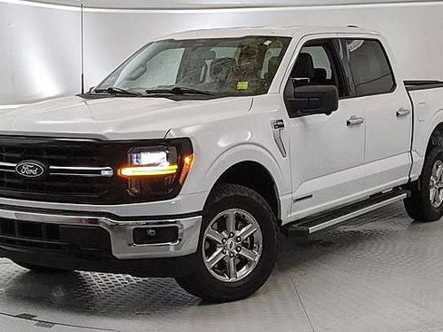 Certified 2024 Ford F150 XLT w/ Mobile Office Package image 6