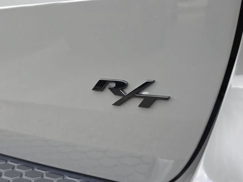Used 2021 Dodge Durango R/T w/ Technology Group AWD/4WD image 17