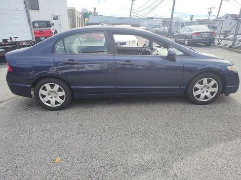 Used 2010 Honda Civic LX image 5
