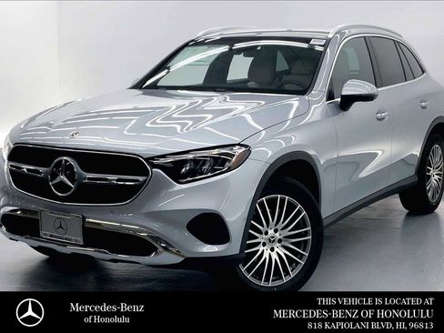 Used 2026 Mercedes-Benz GLC 300 image 1