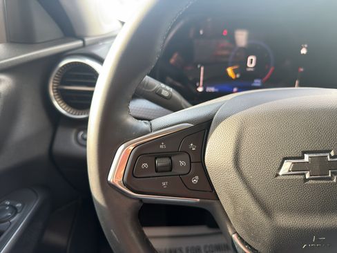 Used 2025 Chevrolet Trax ACTIV w/ Driver Confidence Package FWD image 32