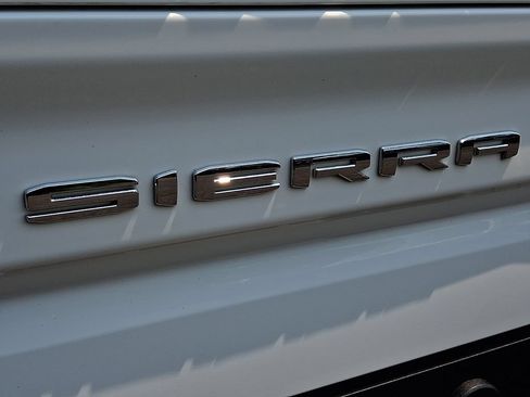 Used 2026 GMC Sierra 1500 SLT AWD/4WD image 30