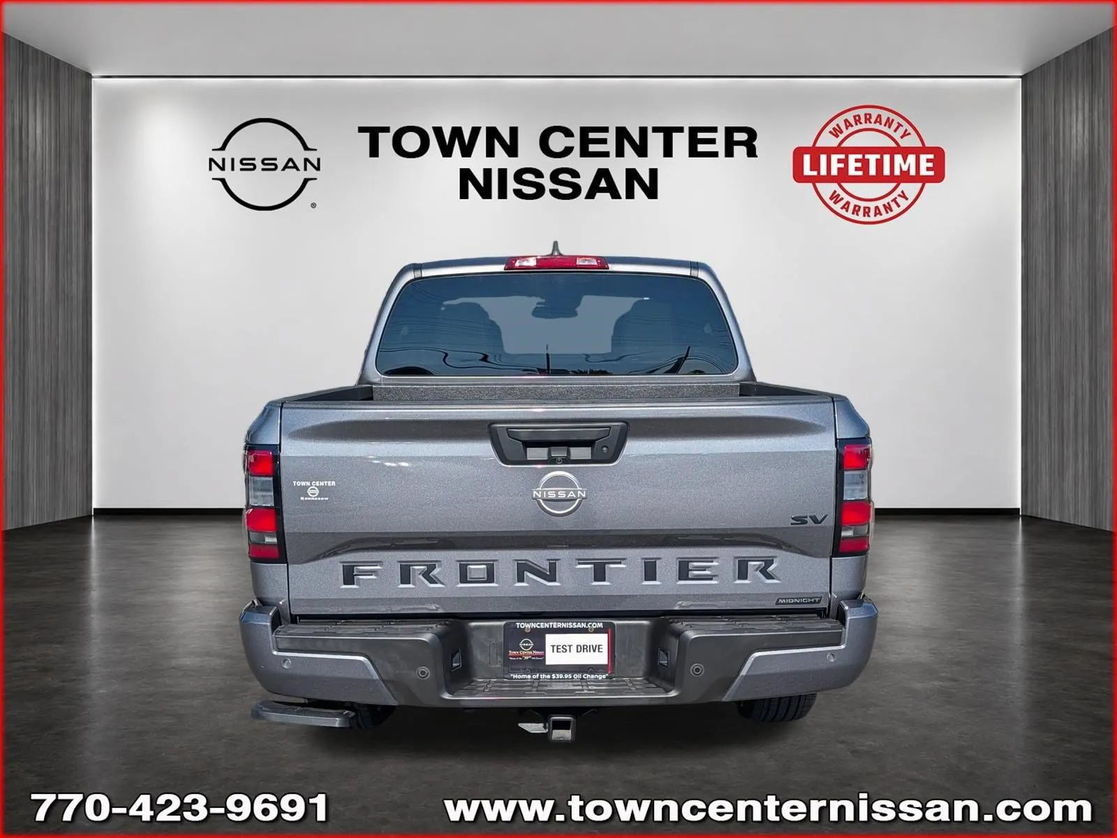 Used 2023 Nissan Frontier SV w/ Midnight Edition Package RWD image 6