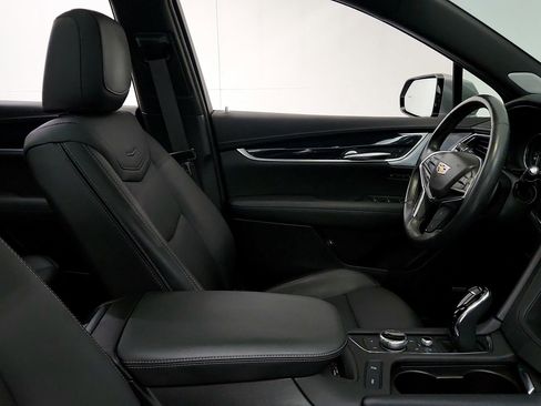 Certified 2024 Cadillac XT5 Premium Luxury FWD image 32