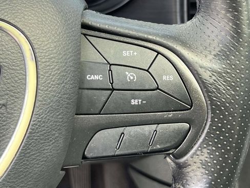 Used 2017 Dodge Charger SXT w/ AWD Plus Group image 23