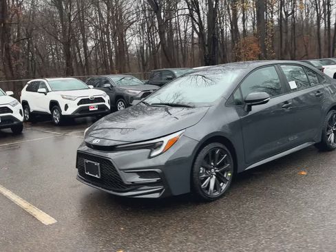 Used 2026 Toyota Corolla SE w/ SE Package FWD image 4