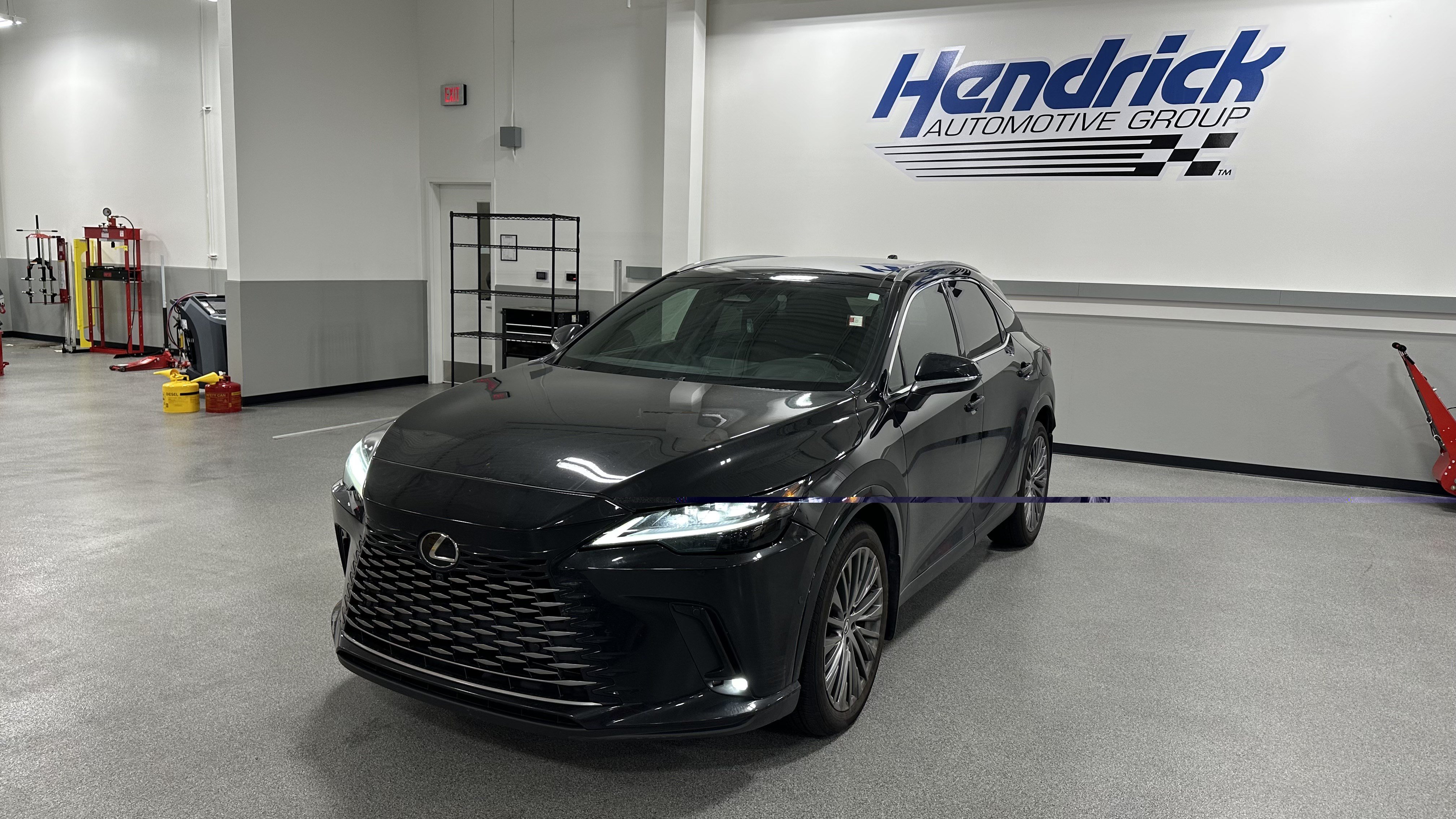 Used 2024 Lexus RX 350 AWD w/ Convenience Package image 5