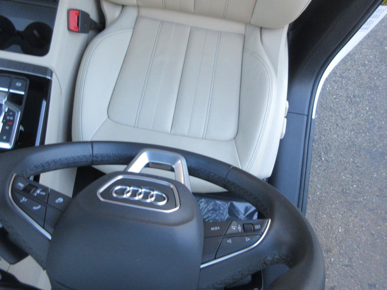 Used 2023 Audi Q5 2.0T Premium w/ Convenience Package AWD/4WD image 10