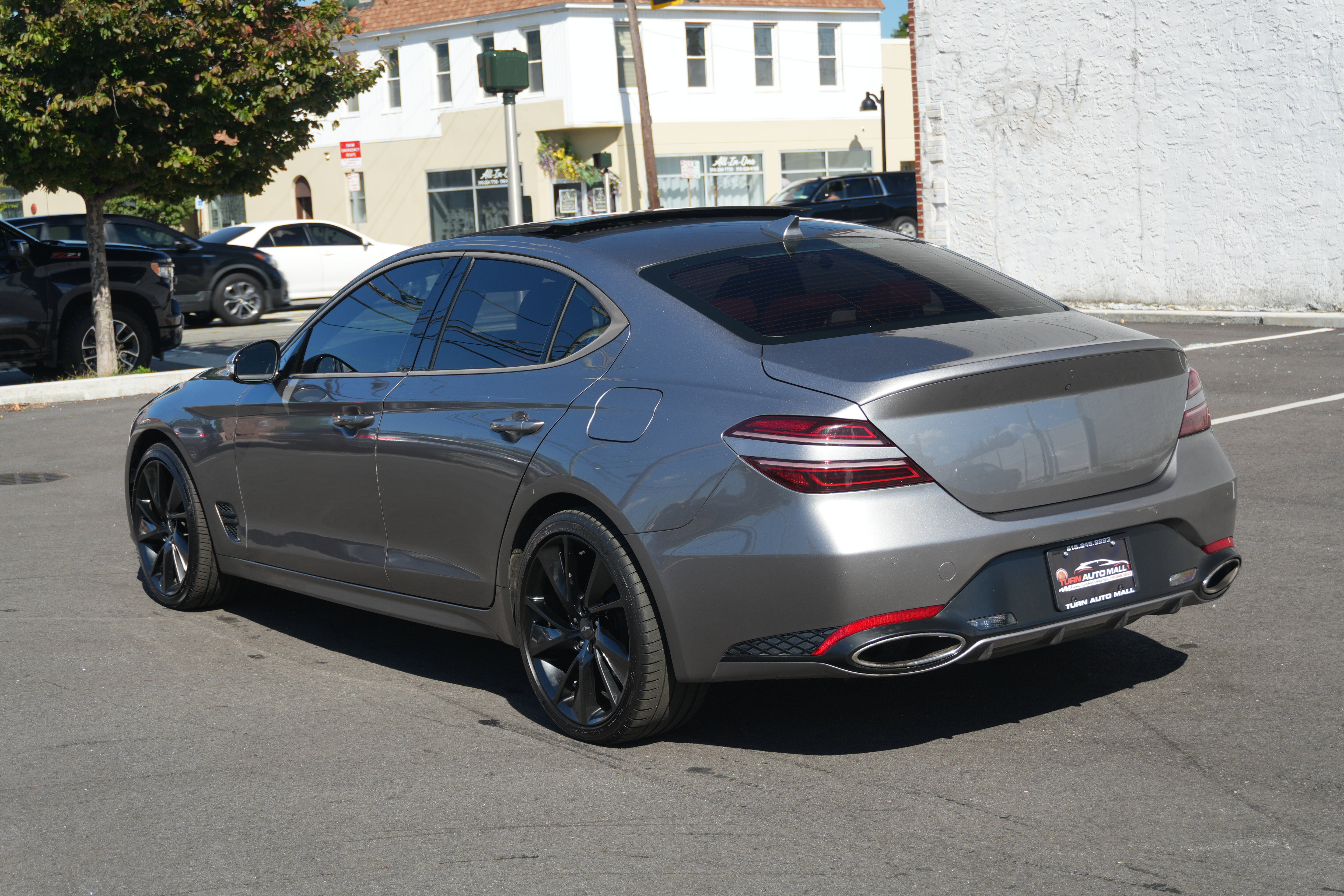 Used 2023 Genesis G70 3.3T w/ Sport Advanced Package AWD/4WD image 3