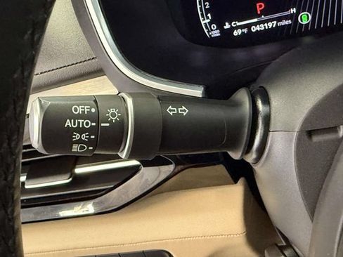 Used 2023 Acura MDX SH-AWD w/ Technology Package image 30