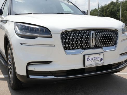 Used 2023 Lincoln Aviator Reserve RWD image 25