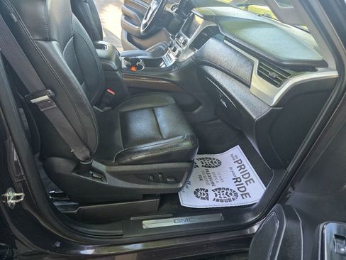 Used 2015 GMC Yukon SLT w/ HD Trailering Package image 32