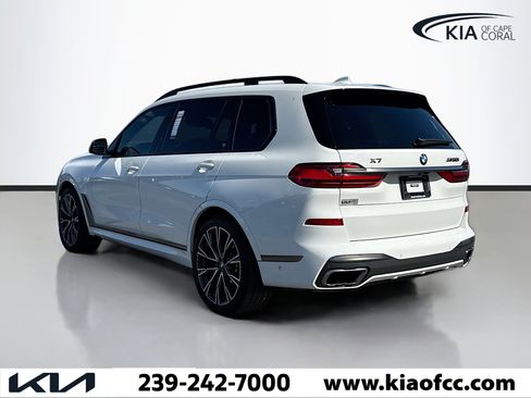 Used 2020 BMW X7 M50i w/ Executive Package image 3